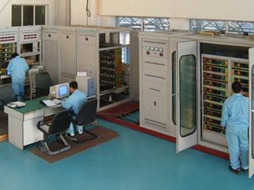 鋼材理(lǐ)化試驗(yan)二